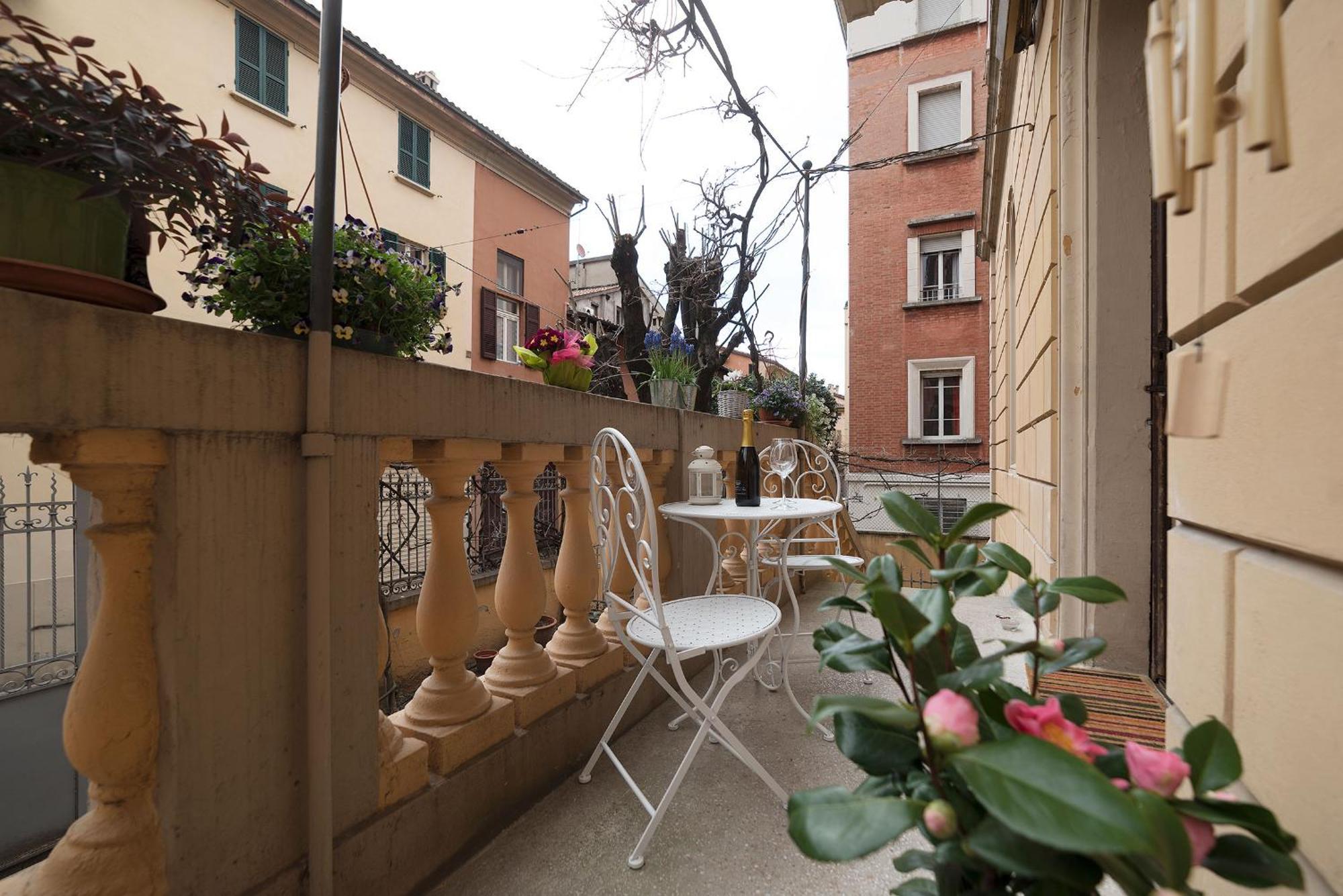 Appartement Tilia à Bologne Extérieur photo