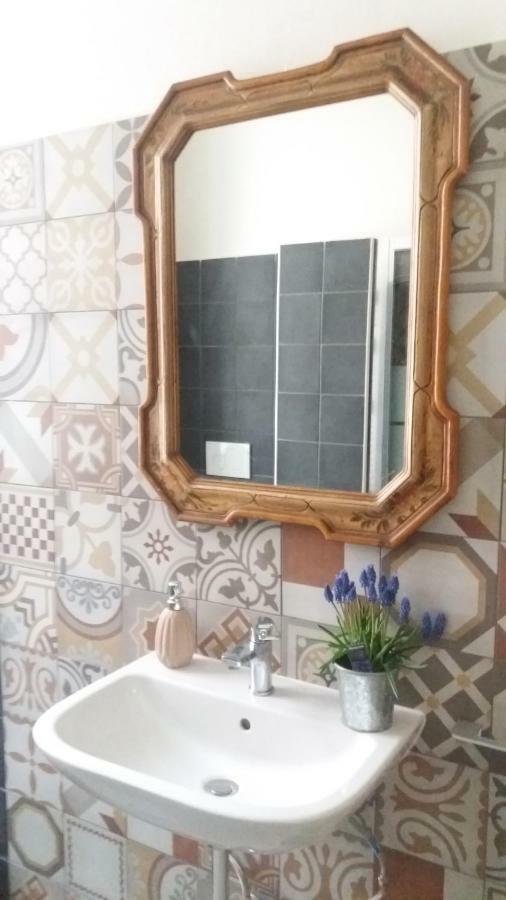 Appartement Tilia à Bologne Extérieur photo